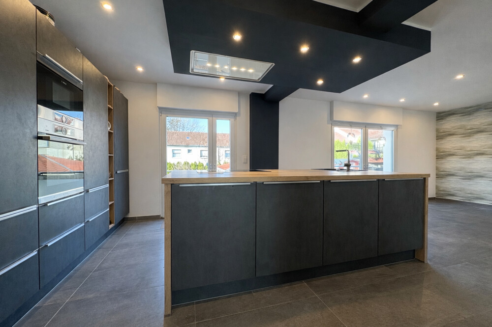 Teil-Modernisiertes Reihenendhaus in Bönen! Mit Einbauküche, Garage, Kamin und Garten!