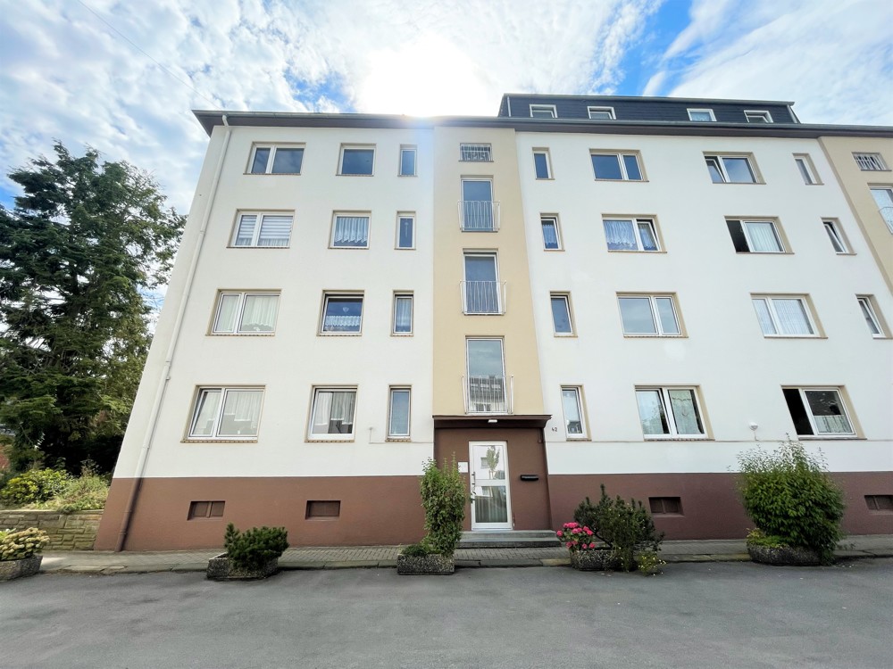 Renovierungsbedürftige 3-Zimmererdgeschosswohnung in Wuppertal-Barmen!