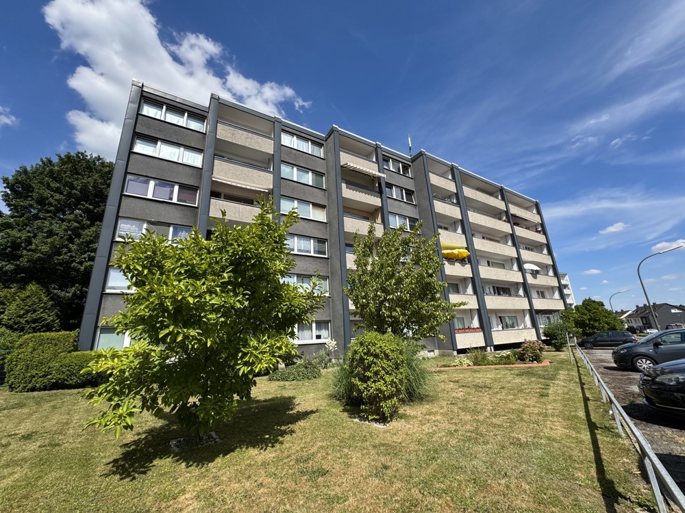 Modernisierte 4-Zimmerwohnung mit Balkon, Garage und Fahrstuhl in Bergkamen-Mitte!