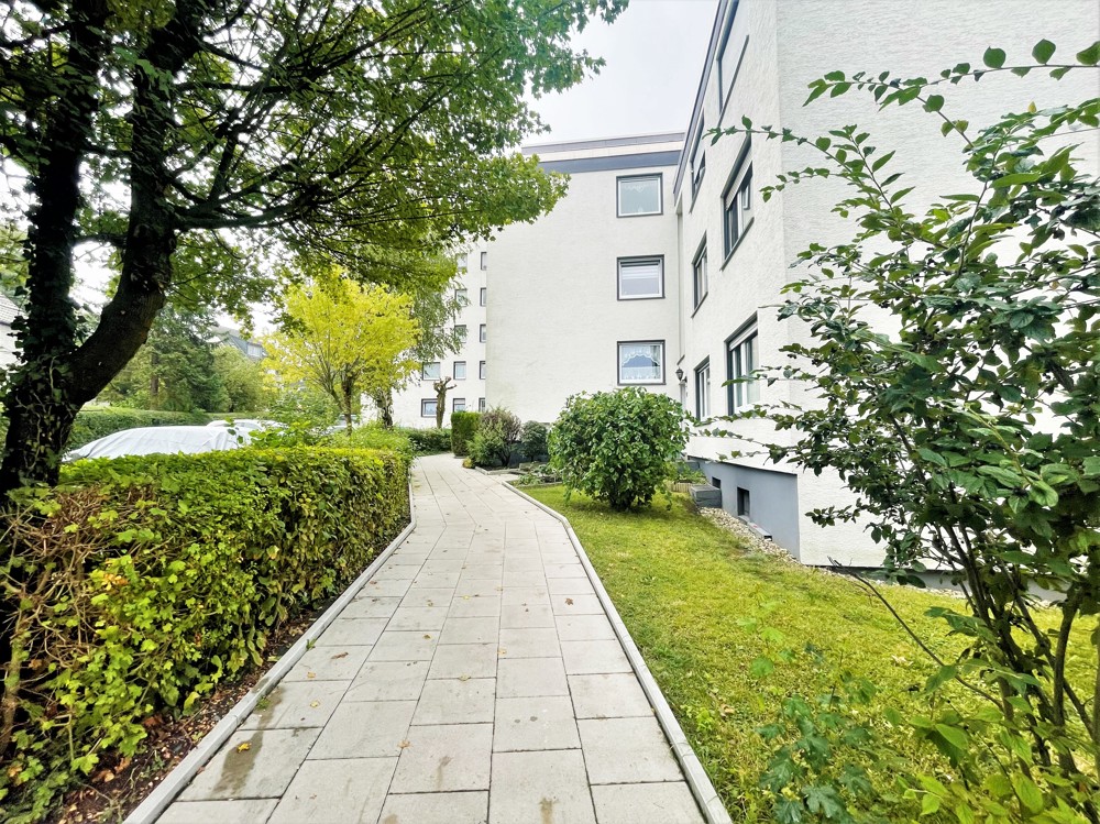Gepflegte 2,5-Zimmerwohnung in Dortmund-Berghofen! Mit Stellplatz, Einbauküche, Aufzug und Balkon!