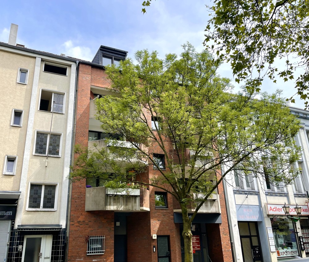 Angebotsverfahren: Gepflegte Zwei-Zimmerwohnung in Duisburg-Ruhrort! Mit Einbauküche und Balkon!