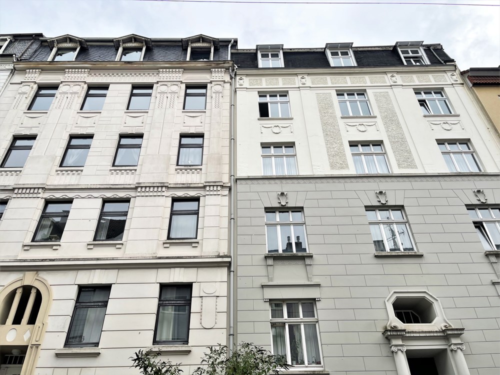 Gepflegte 4-Zimmerwohnung in Wuppertal-Elberfeld! Denkmalgeschütztes Altbaujuwel mit Küche & Balkon!
